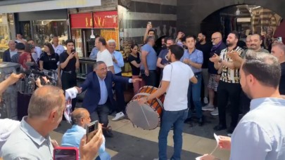 PKK Silah Bıraktı, Diyarbakır Halayda