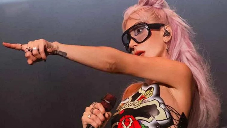 Harbiye'de Hande Yener Rüzgârı Esti!