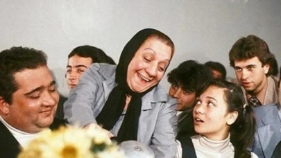 Adile Naşit’in Efsane Gülüşüne 2 Hafta Prova!