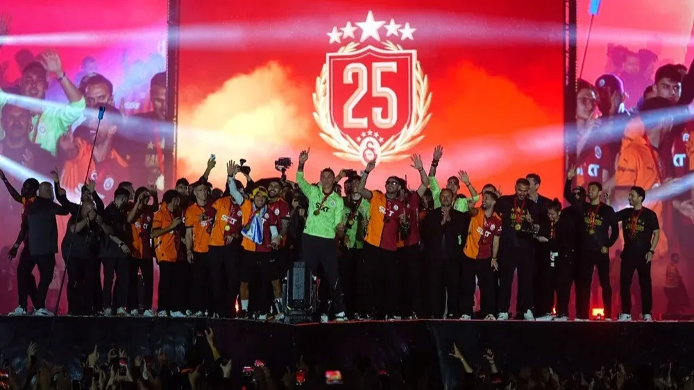 Galatasaray Yenikapı'da 25. Şampiyonluğunu Kutladı!