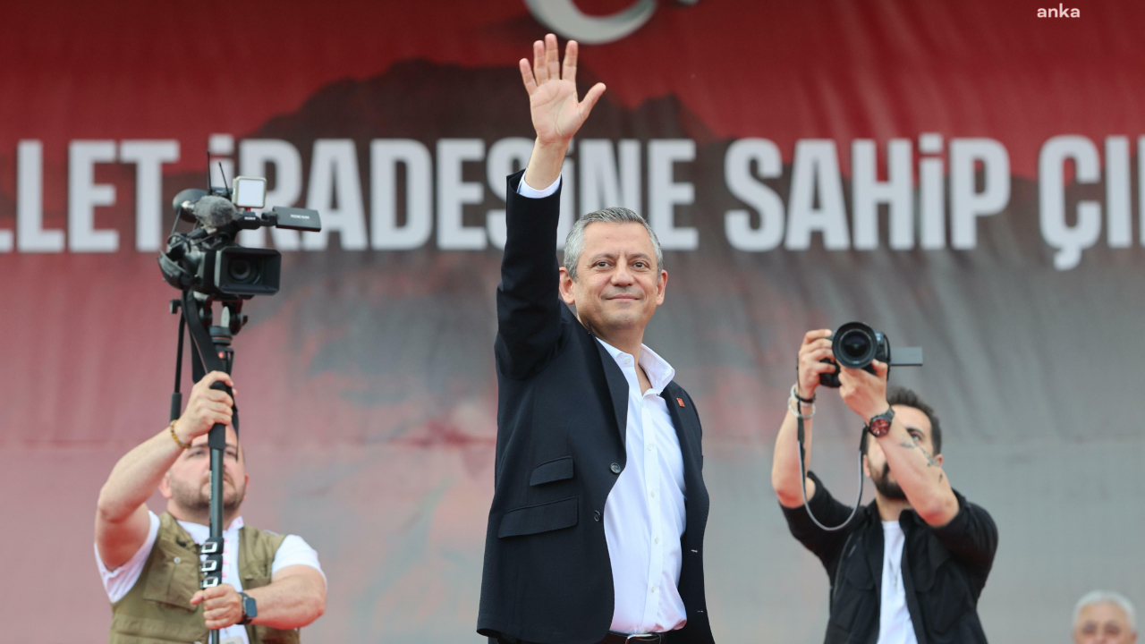"Bu memleketin kaderi milyonların iradesiyle belirlenecek"!