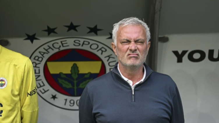 F.Bahçeli Oyuncular isyan etti: 'Mourinho varsa biz yokuz'