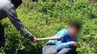 Otoyol Kenarında İnfial Yaratan Dayak!