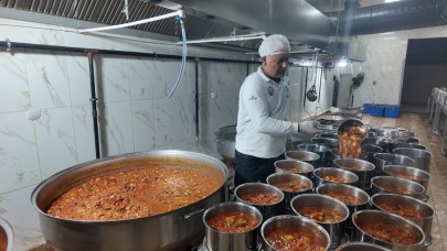 Haliliye , İhtiyaç Sahiplerine Sıcak Yemek Hizmeti Verdi