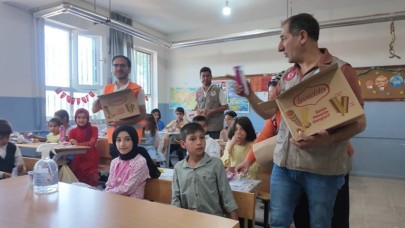 Karne Sevincine Tat Kattılar : Siverek’te Öğrencilere  İkram
