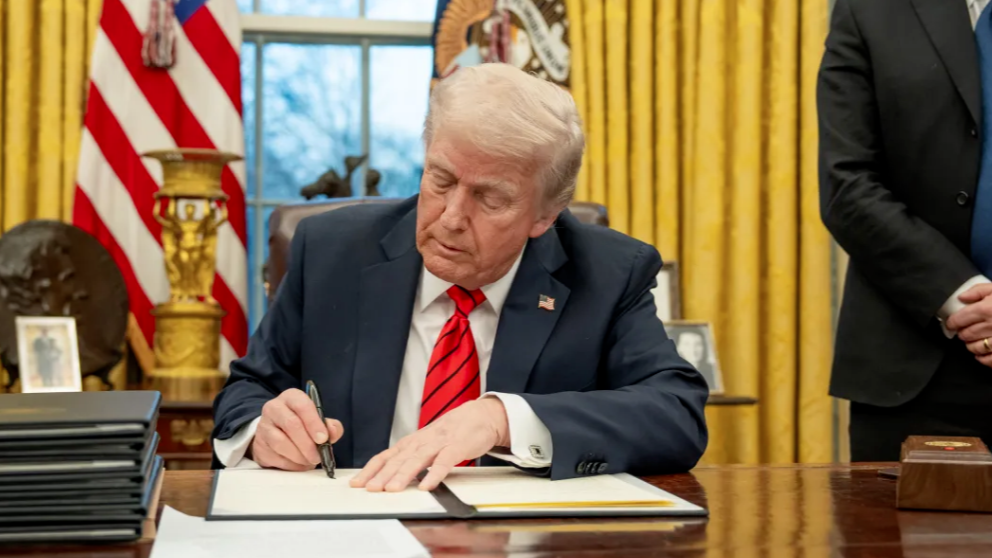 Trump, Suriye Yaptırımlarını Kaldıran Kararı İmzaladı