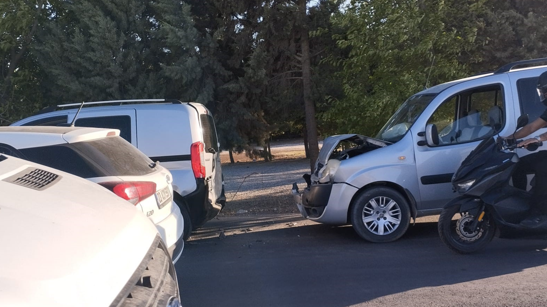 Zincirleme Kazada Can Pazarı: 1 Yaralı