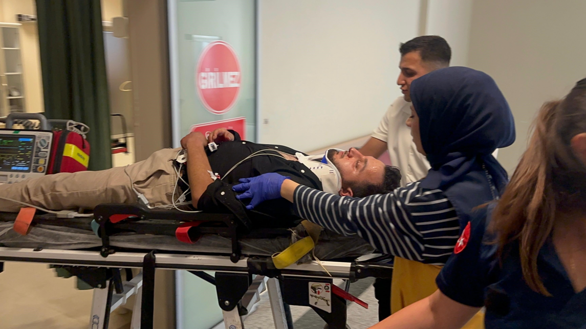 Kontrolden Çıkan Motosiklet Devrildi: Sürücü Ağır Yaralı