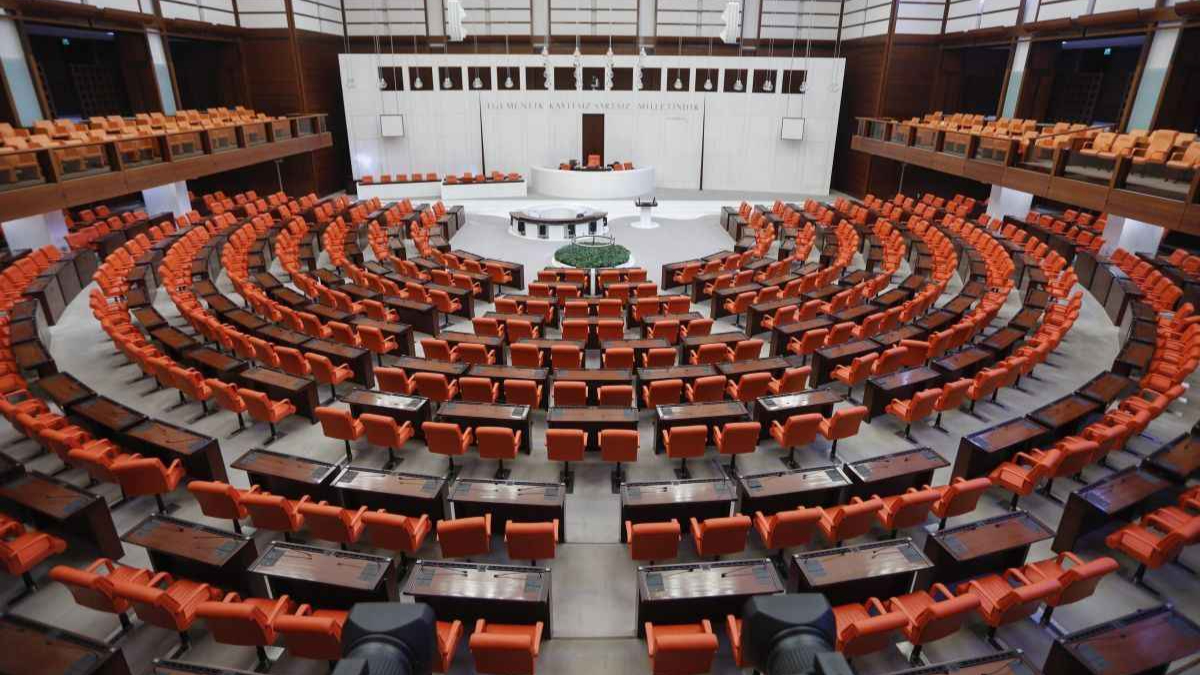 Gelecek Partisi’nde Şok Ayrılık: 2 Vekil İstifa Etti!