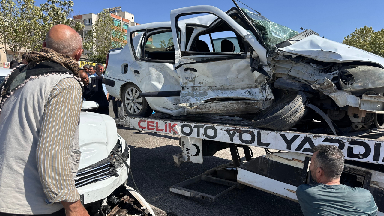 Siverek’te Korkunç Kaza:1 Ölü,4 Yaralı