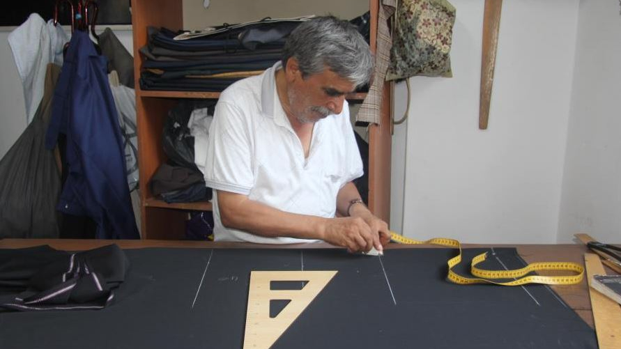 Yaşına Rağmen Mesleğini Aşkla Sürdürüyor!