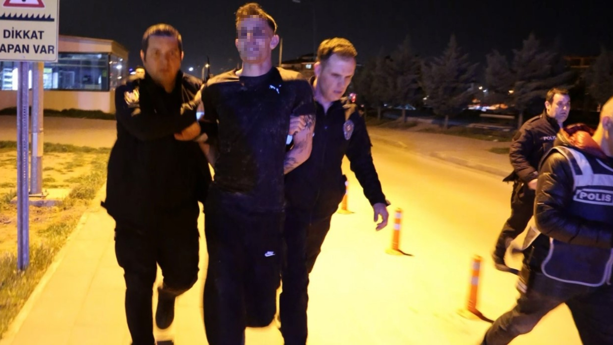 Polisleri Ezme Pahasına Kaçtı 100 Metre Takla Attı