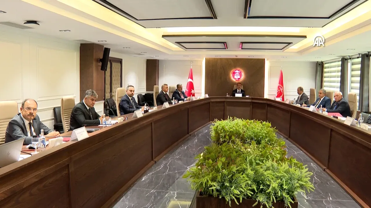 Hakem Kurulu Bugün Toplanıyor:Memur Zammı Bu Hafta Açıklanacak