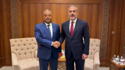 Hakan Fidan ve Abdoulkader Omar, Cidde’de Bir Araya Geldi