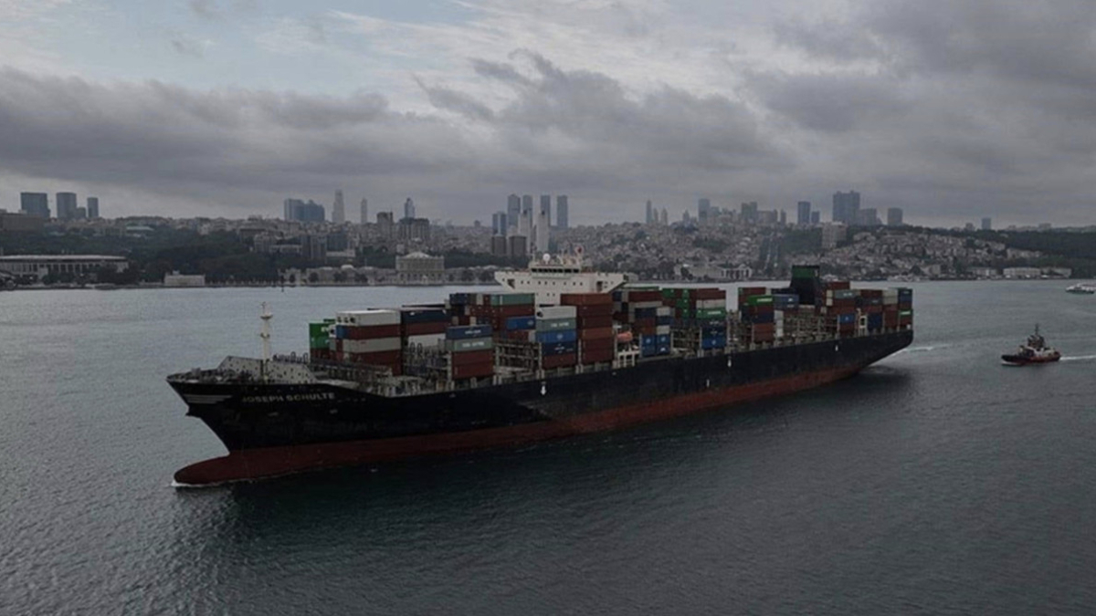 Türkiye Kapıları Kapattı,İsrail Gemisi Rotayı Yunanistan’a Çevirdi