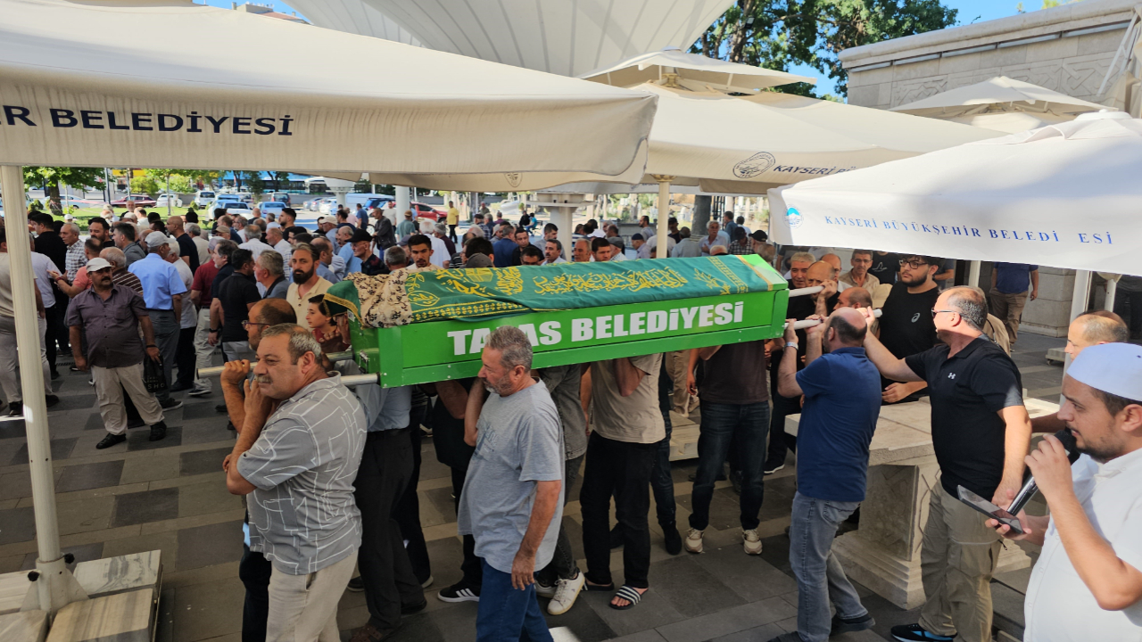 “Bizim Annemiz” Dediler, Başka Cenazeyi Defnettiler!