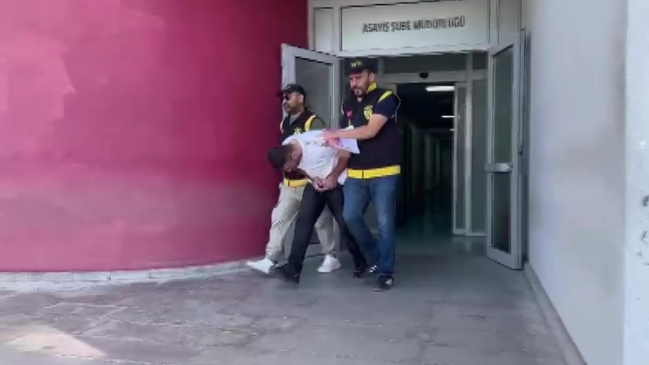 Adana’da Masaj Salonuna Fuhuş Baskını: Gizli Geçit Yakalattı