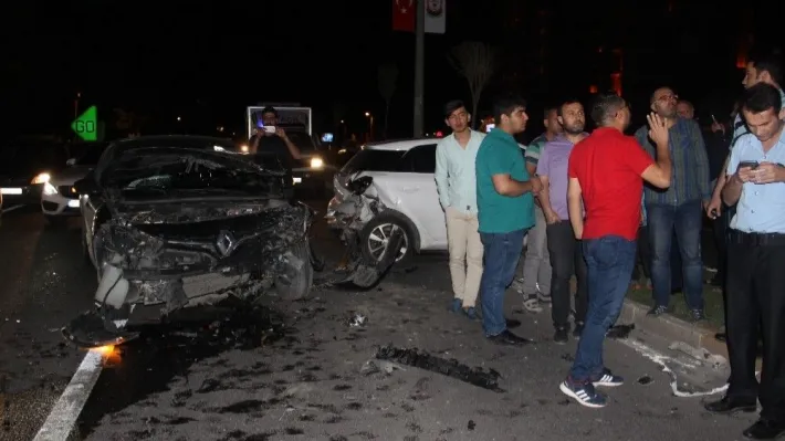 Şanlıurfa’da Zincirleme Trafik Kazası: 4 Yaralı