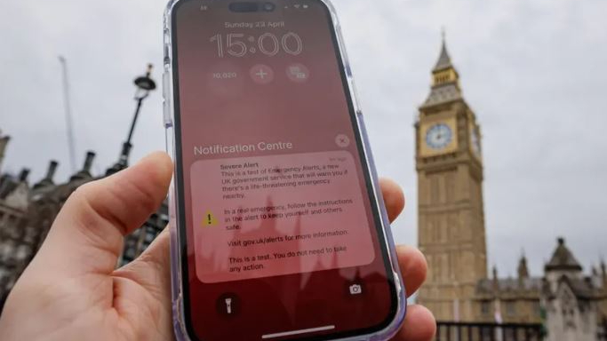 Telefonunuz Alarmda Olabilir: İngiltere’den Pazar Sürprizi!