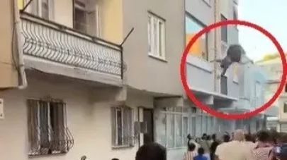 Önce Çocuğunu Sonra Kendini Pencereden Attı
