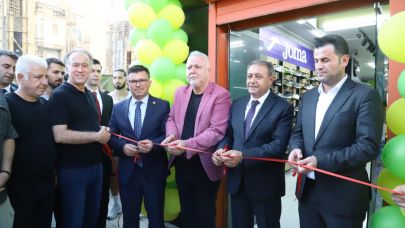 Şanlıurfaspor’un İlk Resmi Store Mağazası Kapılarını Açtı
