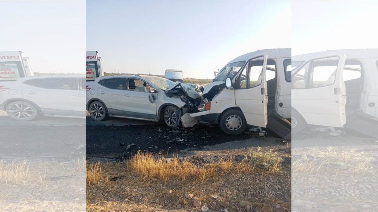 Şanlıurfa 'da Minibüs İle Otomobil Çarpıştı: 10 Yaralı