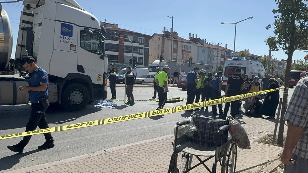 Tır Kazası: 1 Ölü, 1 Yaralı