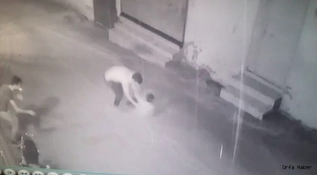 Sele kapılan çocuğun kurtarılma anı kamerada
