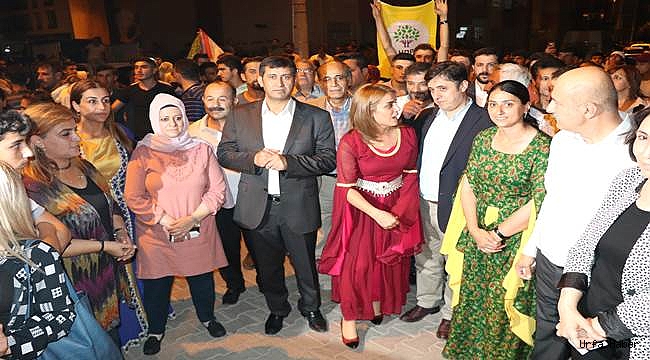 Terör örgütü lehine slogan atan HDP'li gruba uyarı