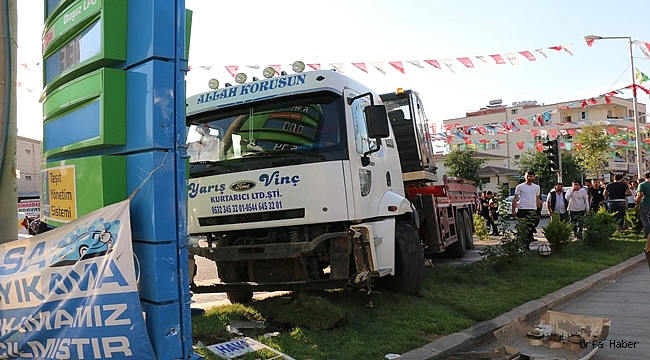 Freni boşalan vinç, 2 kişinin yaralanmasına neden oldu