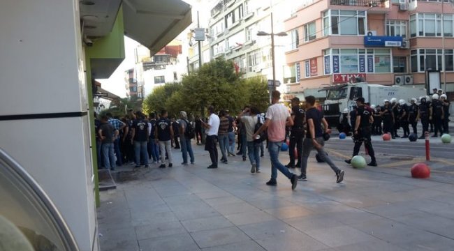 Kadıköy'deki Suruç eylemine polis müdahalesi: 14 gözaltı