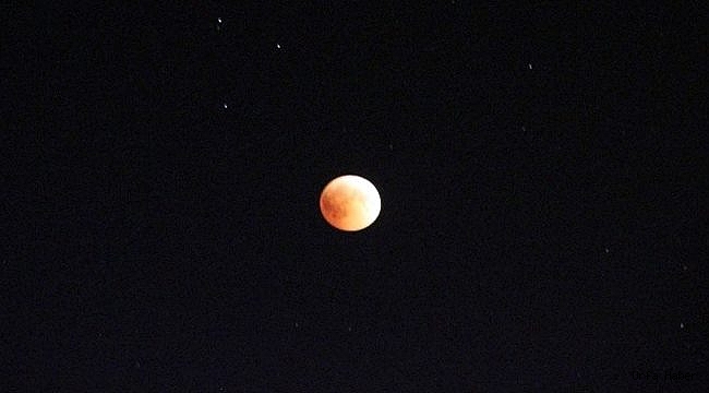 Kanlı Ay Tutulması Urfa'da ilgi ile izlendi