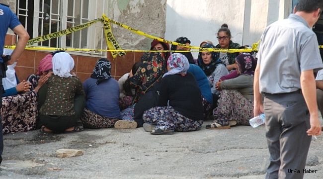 İzmir'de, Babasının Silahıyla Oynayan 8 Yaşındaki Çocuk Kendini Boynundan Vurdu