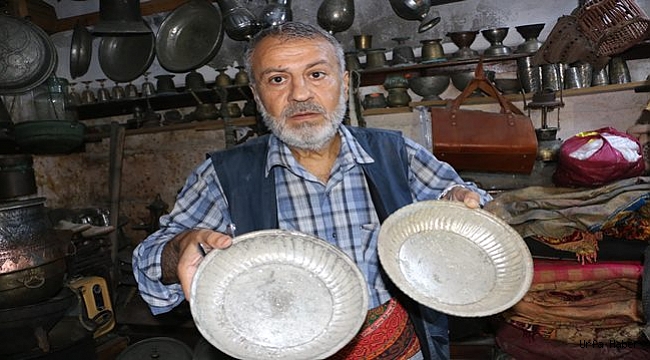 15 metrekarelik dükkanı "müzeye" dönüştürdü
