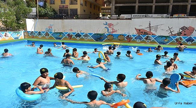 Mardin'de 65 bin çocuk belediyenin yüzme havuzlarından faydalandı