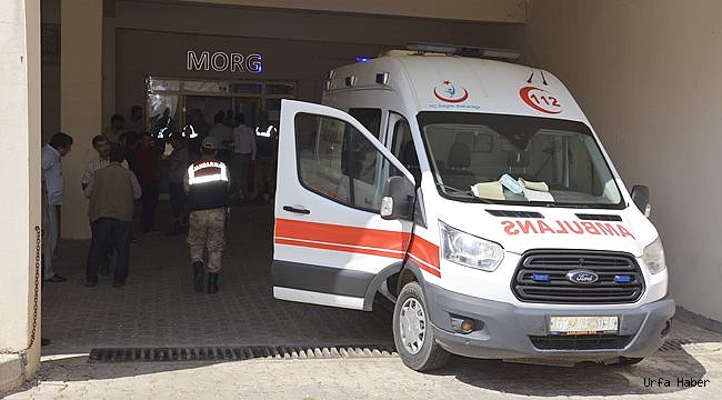 Tüfekle oynarken kazara kardeşini vurdu