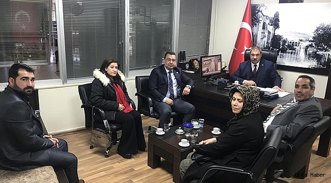 Aday, Dağ herkesi kucaklıyor