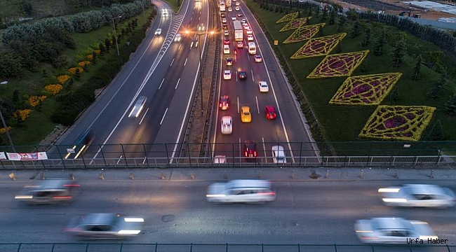 Türkiye'de yaklaşık 4 kişiye bir araç düşüyor