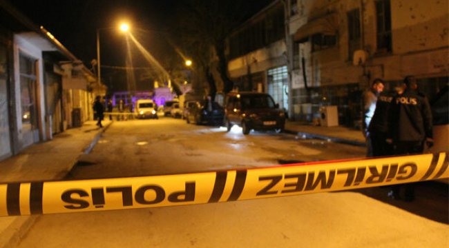 İş yerinin önünde tabancayla vurularak öldürüldü