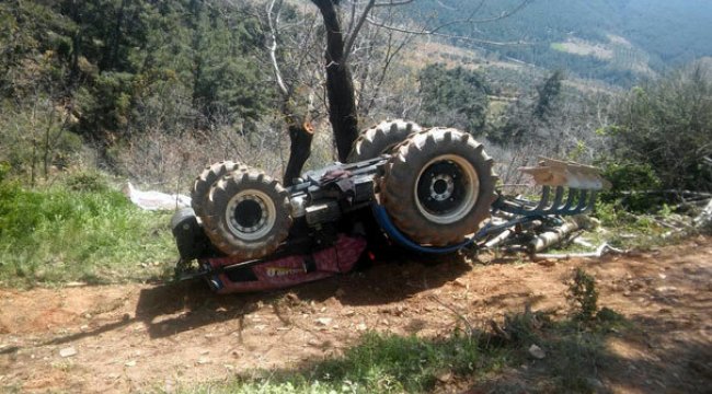 Traktörüyle uçuruma yuvarlanan çiftçi yaşamını yitirdi