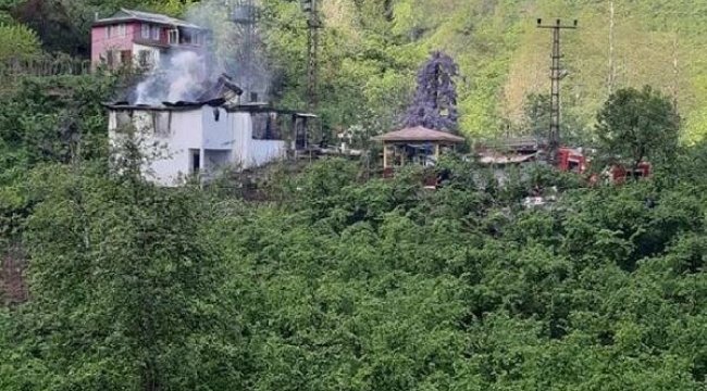 Alevler arasından kurtarmaya çalıştığı eşiyle birlikte öldü!