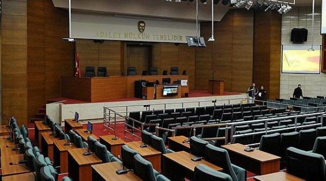 Eski Yargıtay üyesine hapis cezası!