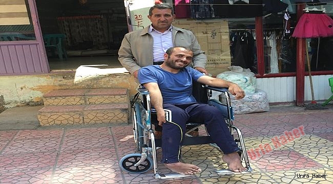 Şanlıurfa'da engelli vatandaşa tekerlekli sandalye desteği