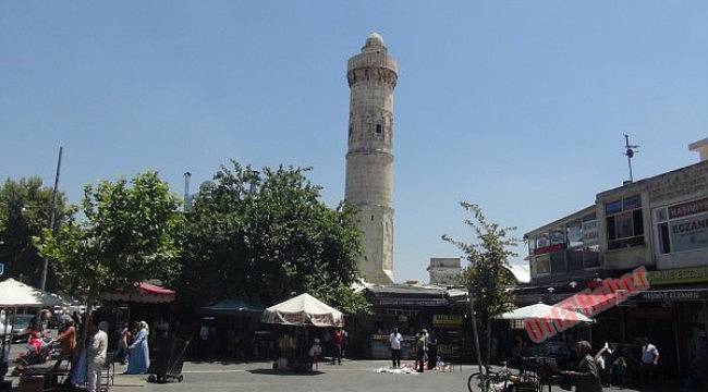 Tarihi Pazar Camisi ibadete hazır