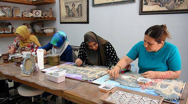 Urfalı kadınlar taşlara hayat veriyor