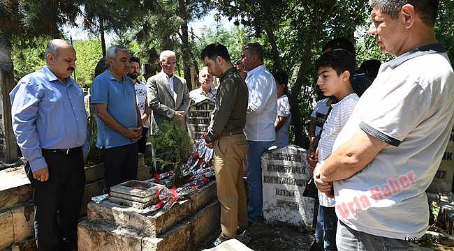 Uyanık, mezarı başında anıldı