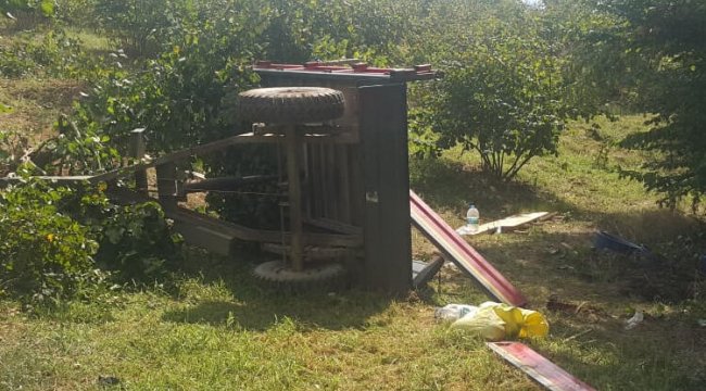 Tarımişçilerini taşıyan traktör devrildi: 1 ölü, 13 yaralı