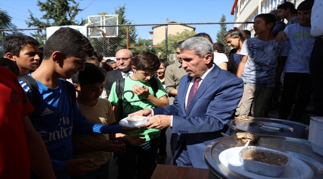 Mardin Milli Eğitim Müdürlüğünden  öğrencilere aşure ikramı