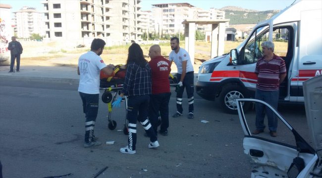 Adıyaman'da trafik kazası: 3 yaralı