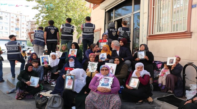 Bahadır Yenişehirlioğlu'ndan Diyarbakır annelerine destek